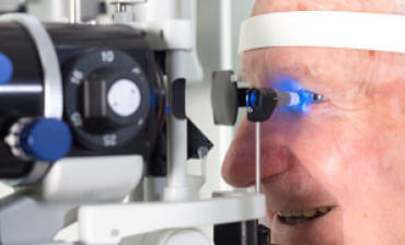 Лазерное лечение глаукомы у пожилых людей